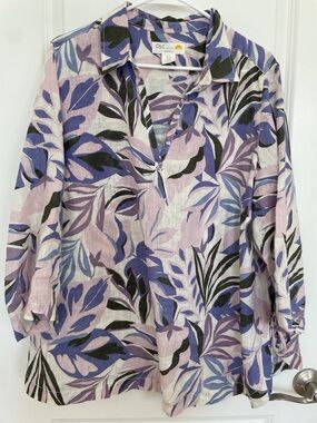 C&C California 100% Linen Lavender, Blue & Black Leaf-Print Pullover
